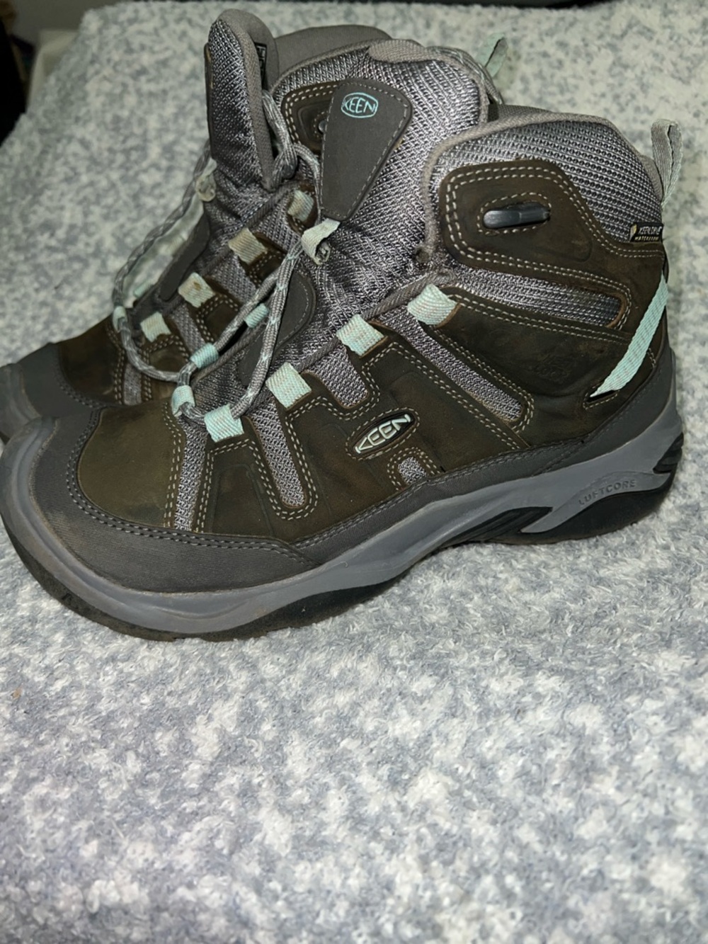 Keen Women's Circadia Mid Waterproof Hiking Boots size 7.5 - Picture 2 of 9